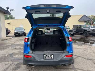 2018 Jeep Cherokee, $19900. Photo 7