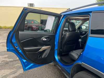 2018 Jeep Cherokee, $19900. Photo 9