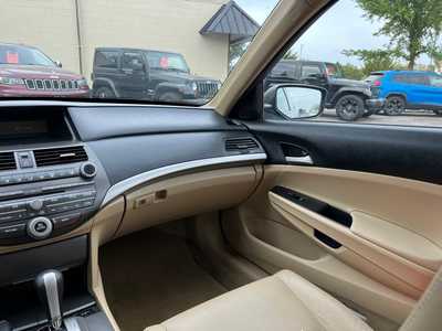 2012 Honda Accord, $11500. Photo 9
