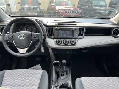 2015 Toyota RAV4, $13900. Photo 12
