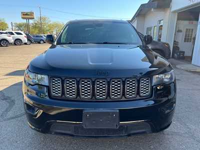 2017 Jeep Grand Cherokee, $14700. Photo 2