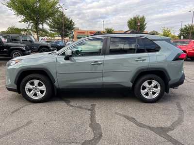 2020 Toyota RAV4, $24900. Photo 5