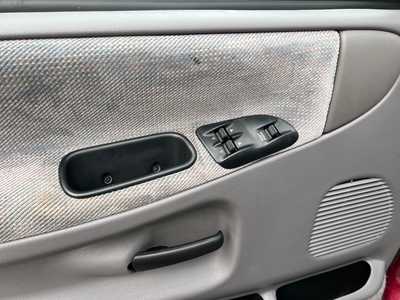 1994 Dodge 1500 Reg Cab, $12900. Photo 9