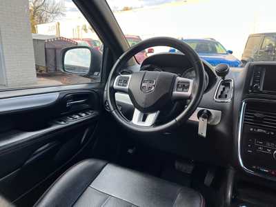 2016 Dodge Caravan, Grand, $4600. Photo 11