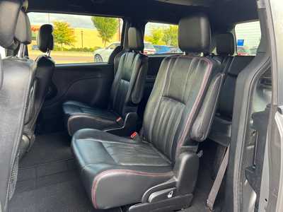 2016 Dodge Caravan, Grand, $4600. Photo 7
