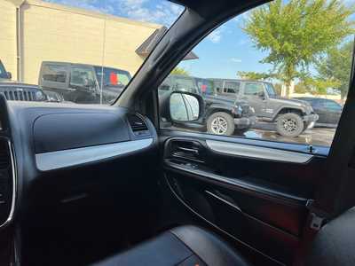 2016 Dodge Caravan, Grand, $4600. Photo 9