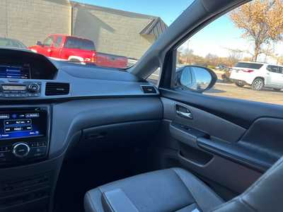 2016 Honda Odyssey, $13900. Photo 12