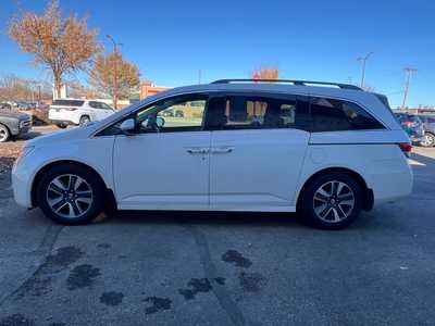 2016 Honda Odyssey, $13900. Photo 4
