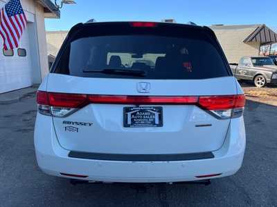 2016 Honda Odyssey, $13900. Photo 5