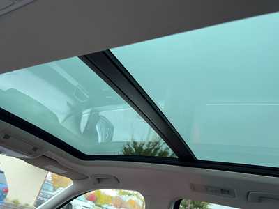 2019 Volkswagen Tiguan, $13900. Photo 10