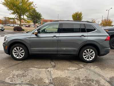2019 Volkswagen Tiguan, $13900. Photo 5
