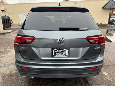 2019 Volkswagen Tiguan, $13900. Photo 6
