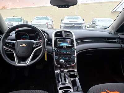 2015 Chevrolet Malibu, $8900. Photo 9