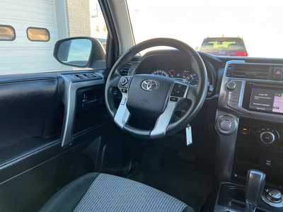 2018 Toyota 4Runner, $25900. Photo 12