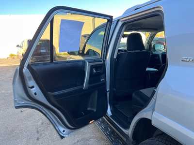 2018 Toyota 4Runner, $25900. Photo 8