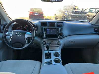 2013 Toyota Highlander, $12800. Photo 10