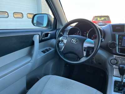 2013 Toyota Highlander, $12800. Photo 11