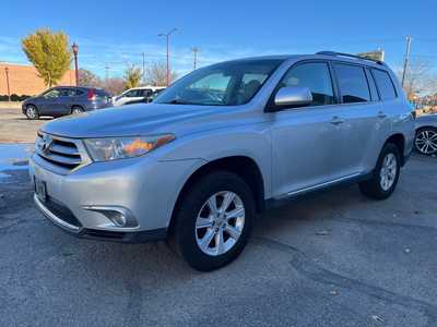 2013 Toyota Highlander, $12800. Photo 3