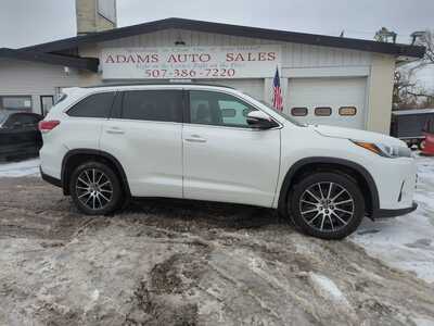 2018 Toyota Highlander, $24900. Photo 3