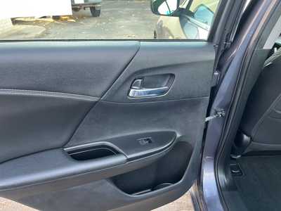 2015 Honda Accord, $10700. Photo 8