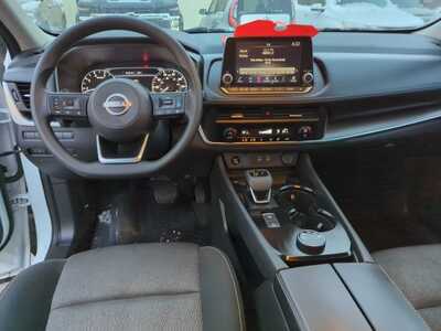 2024 Nissan Rogue, $22900. Photo 10