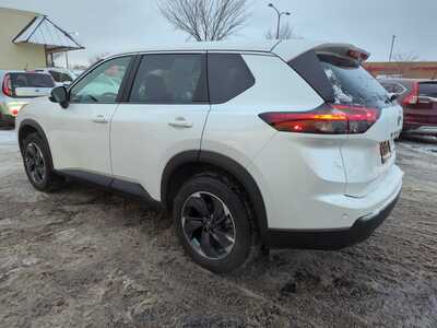 2024 Nissan Rogue, $22900. Photo 4