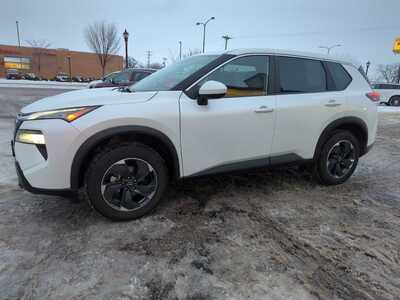 2024 Nissan Rogue, $22900. Photo 7