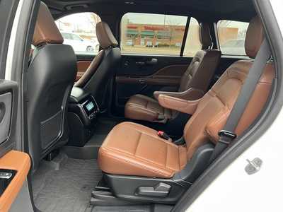2021 Lincoln Aviator, $38900. Photo 10