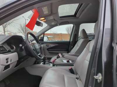 2017 Honda Pilot, $20700. Photo 10