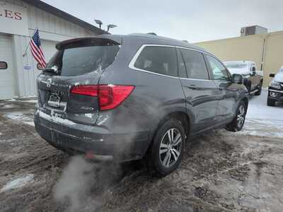 2017 Honda Pilot, $20700. Photo 2