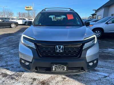2019 Honda Passport, $18900. Photo 2