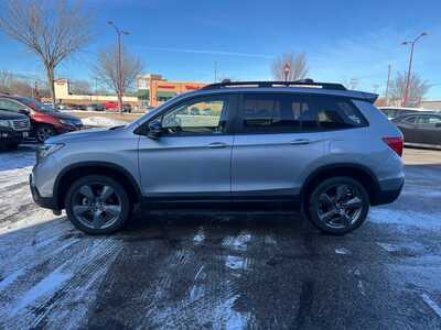 2019 Honda Passport, $18900. Photo 4