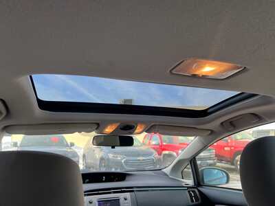 2014 Toyota Prius, $9900. Photo 12