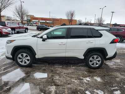 2021 Toyota RAV4, $24500. Photo 2