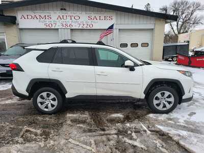 2021 Toyota RAV4, $24500. Photo 4