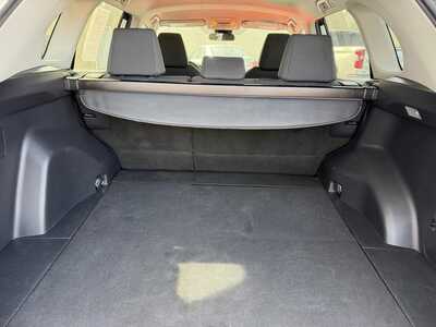 2021 Toyota RAV4, $24500. Photo 8