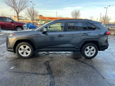 2020 Toyota RAV4, $22900. Photo 5