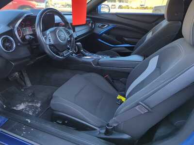2017 Chevrolet Camaro, $15900. Photo 10