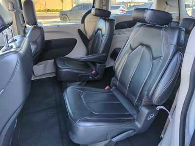 2023 Chrysler Pacifica, $24900. Photo 10