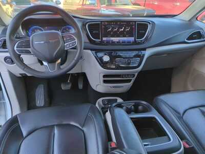 2023 Chrysler Pacifica, $24900. Photo 11