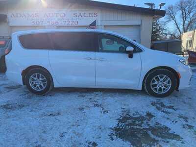 2023 Chrysler Pacifica, $24900. Photo 5