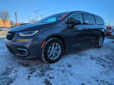 2023 Chrysler Pacifica, $24500. Photo 7