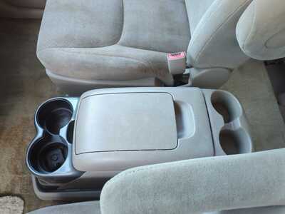 2006 Toyota Sienna, $3600. Photo 11