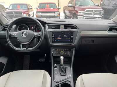 2019 Volkswagen Tiguan, $12900. Photo 12