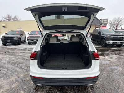 2019 Volkswagen Tiguan, $12900. Photo 7