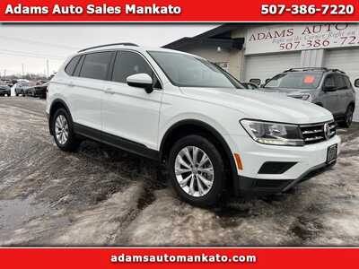 2019 Volkswagen Tiguan, $12900. Photo 1