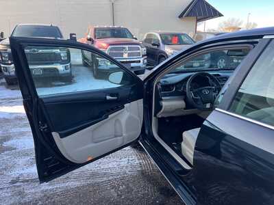 2012 Toyota Camry, $11900. Photo 11