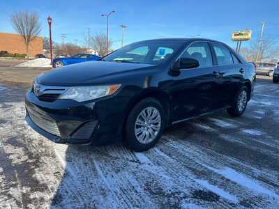 2012 Toyota Camry, $11900. Photo 3