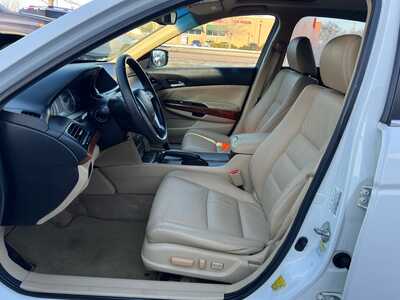2011 Honda Accord, $10900. Photo 12