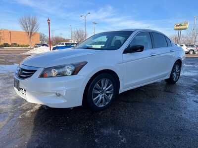 2011 Honda Accord, $10900. Photo 3
